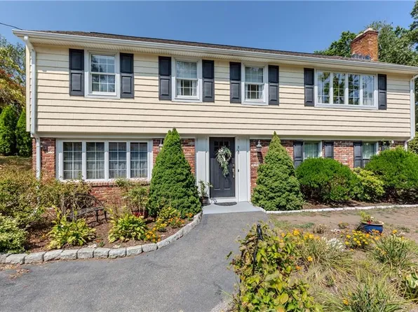 210 Essex Rd, North Kingstown, RI 02852