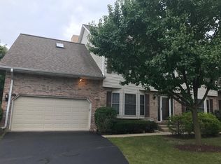 1495 Laurel Oaks Dr, Streamwood, IL