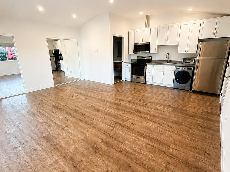 20737 Tiara St #1 — Photo 3