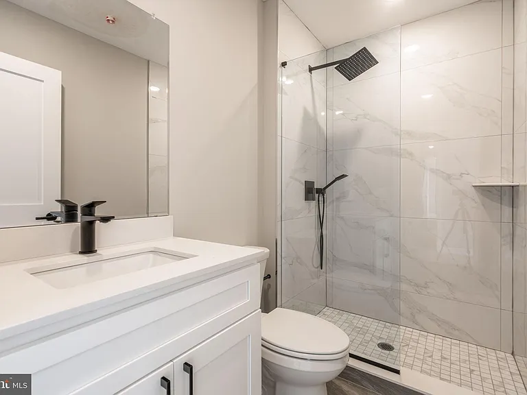 713 S Mildred St #4B — Photo 16