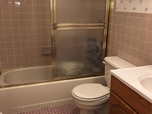 Bathroom with full tub