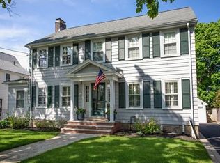 11 Pickwick Rd, Marblehead, MA 01945