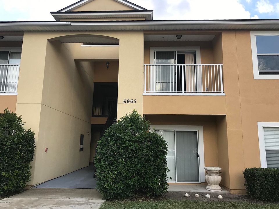 1st image of 6965 Ortega Woods Dr Unit 6-11