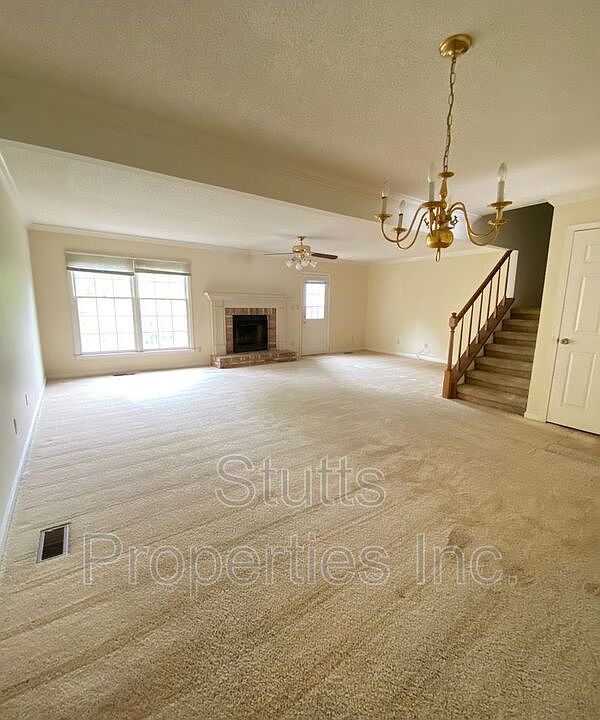 1st image of 218 Woodcastle Dr