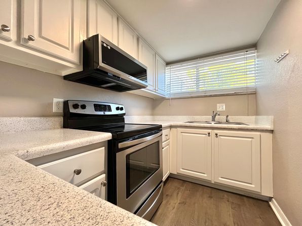 5211 N Tamiami Trl APT 7