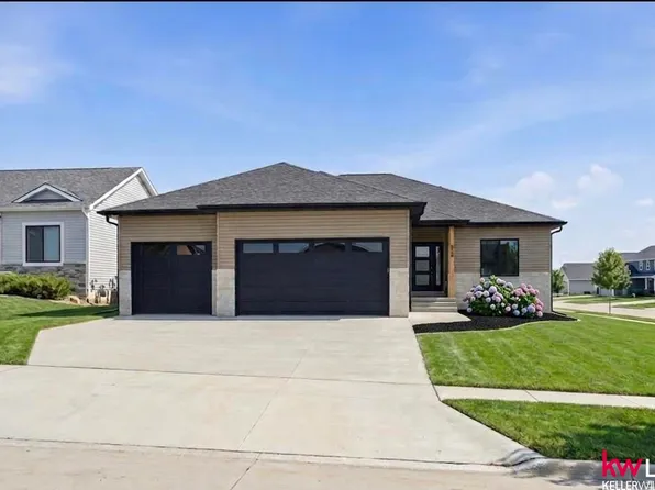 963 Santa Clara St, Lincoln, NE 68523