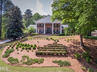 570 Valley Hall Dr, Sandy Springs, GA 30350