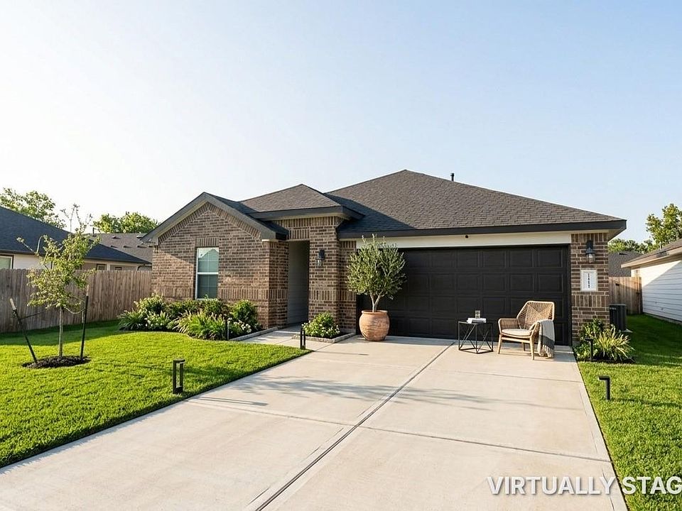 1st image of 1111 Desert Willow Dr
