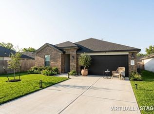 1111 Desert Willow Dr, Rosharon, TX 77583