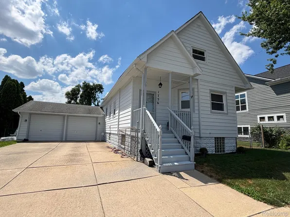 1756 2nd St, Wyandotte, MI 48192
