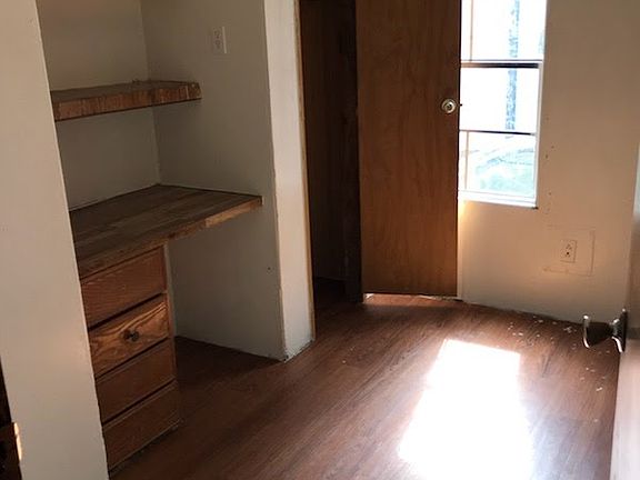 3rd image of 1503 Hinton St Lot 14