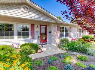 1024 Brantwood Ave, Elk Grove Village, IL 60007