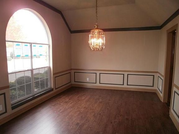 4th image of 6737 Castle Creek Dr