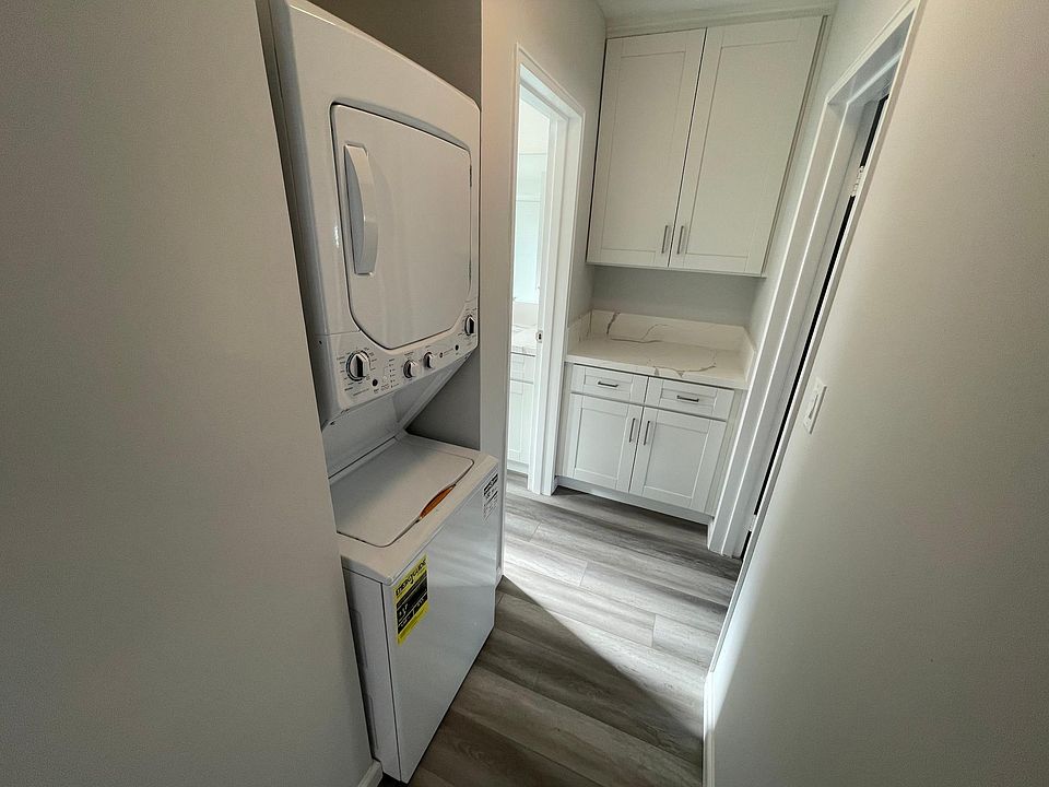 1st image of 139 N Belmont St #Nfyq1wpnp
