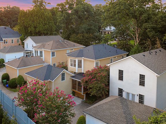 3rd image of 1452 Sylvan Cir