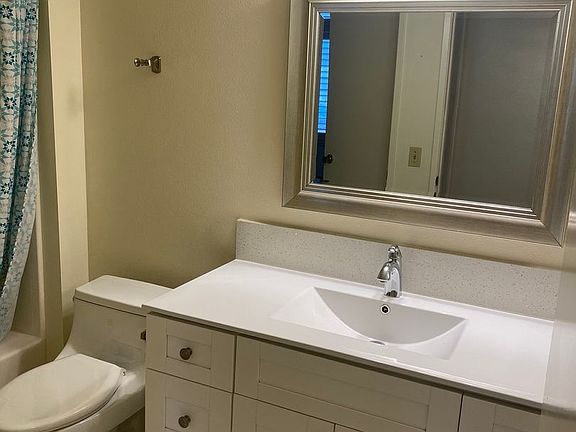 5th image of 2311 Archwood Ln Unit 118