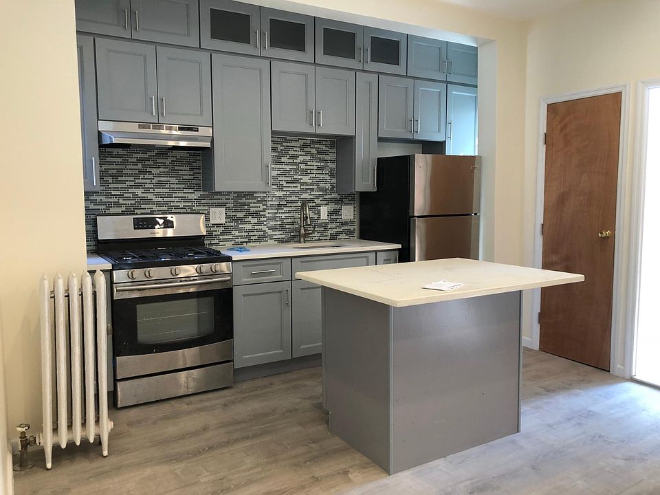 1st image of 10417 Remington St #1