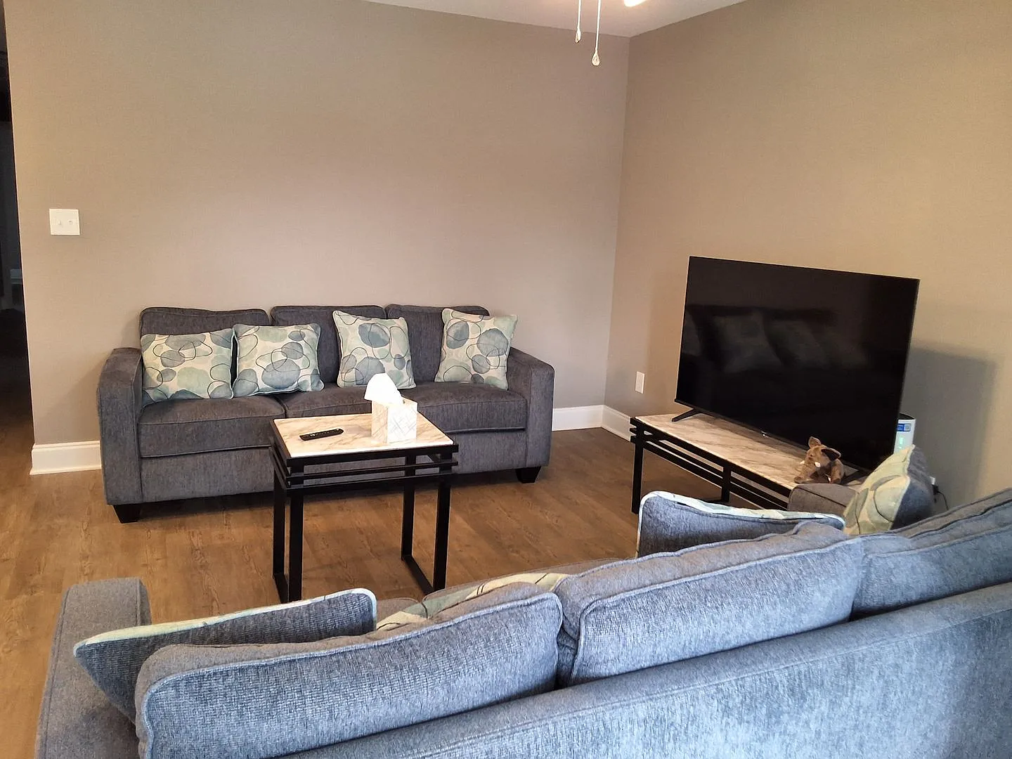 3 bed, 2.0 bath, 1300 sqft, $2,650 — Photo 3