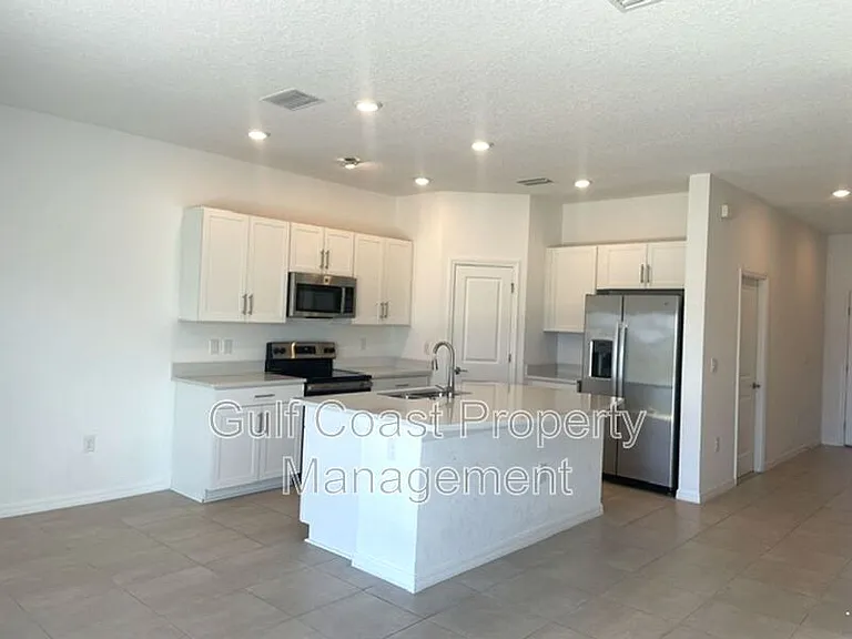 5730 Archipelago St — Photo 7