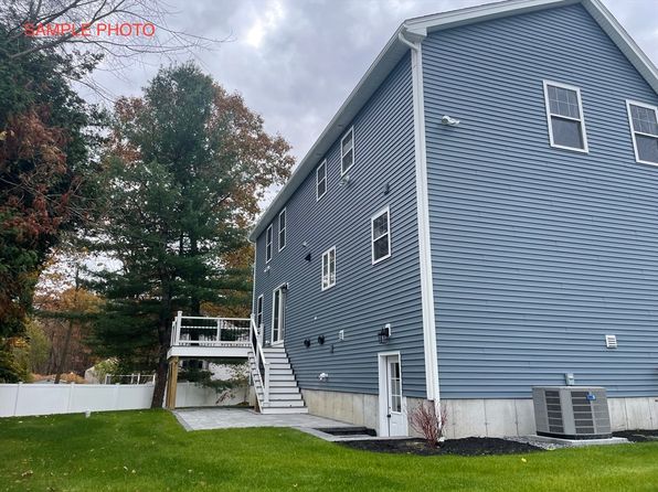 1 Elm Ct, Barrington, NH 03825