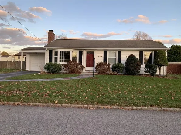 135 Beverly Rd, Riverside, RI 02915