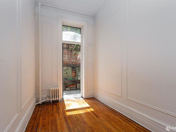 5th image of 416 E 89th St APT 1R