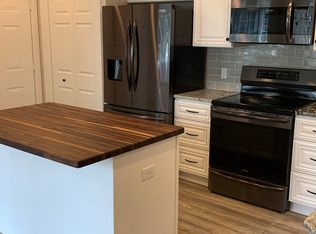 9057 Prairieview Ln N, Champlin, MN 55316