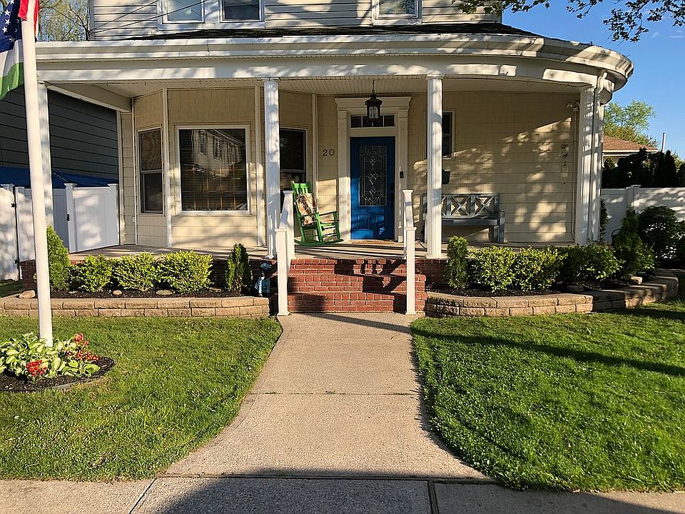 2nd image of 20 Algonkin St