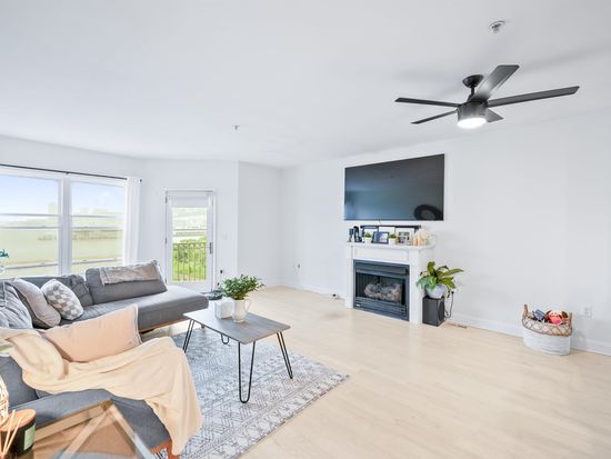 319 THE PROMENADE, Edgewater, NJ 07020