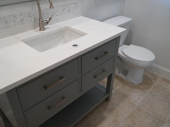 3rd image of 7433 Brentcove Cir
