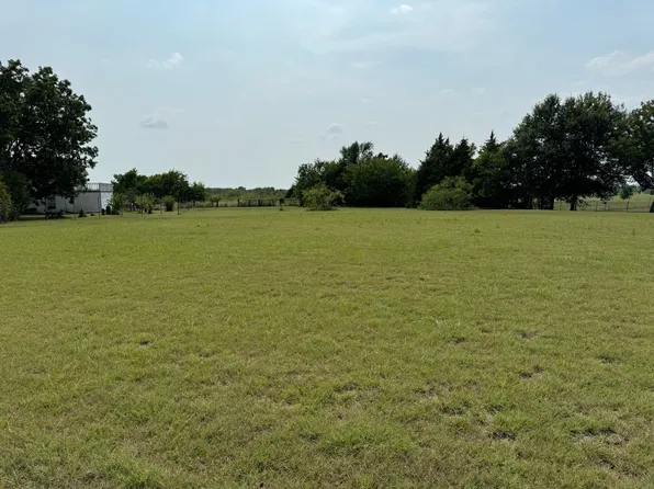 3811 Ensign Rd, Ennis, TX 75119