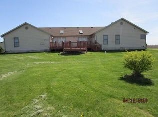 1518 County Road 750e, Sullivan, IL 61951