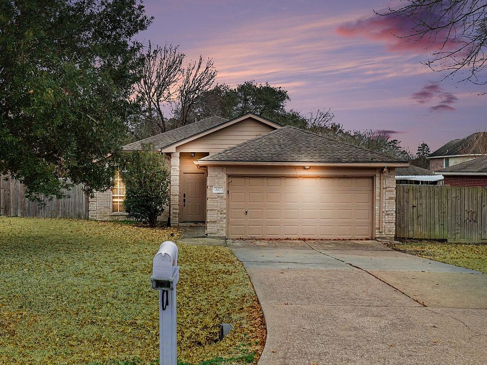 1st image of 322 Moonwalk St