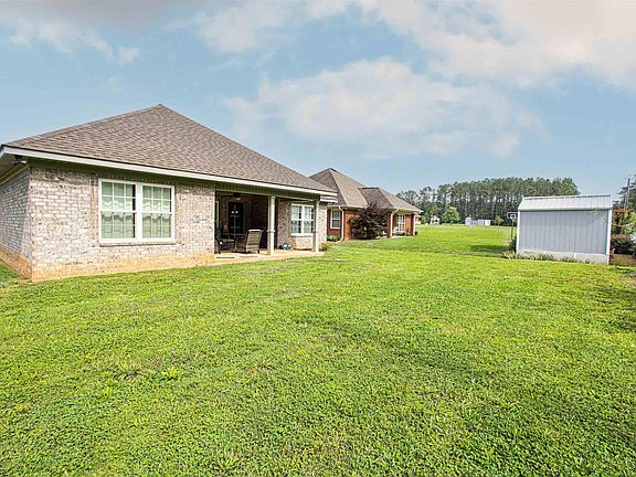 3rd image of 65 Marlen Cir