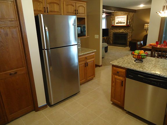 4th image of 1589 Sunnyslope Dr