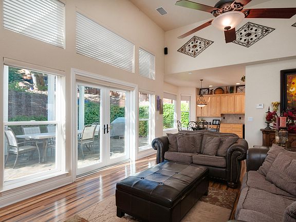 4th image of 4017 Plateau Cir