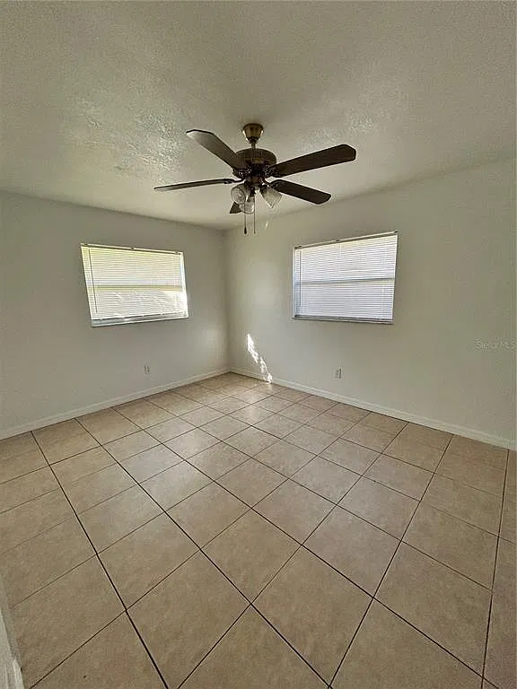 4 bed, 2.0 bath, 1682 sqft, $2,200 — Photo 2