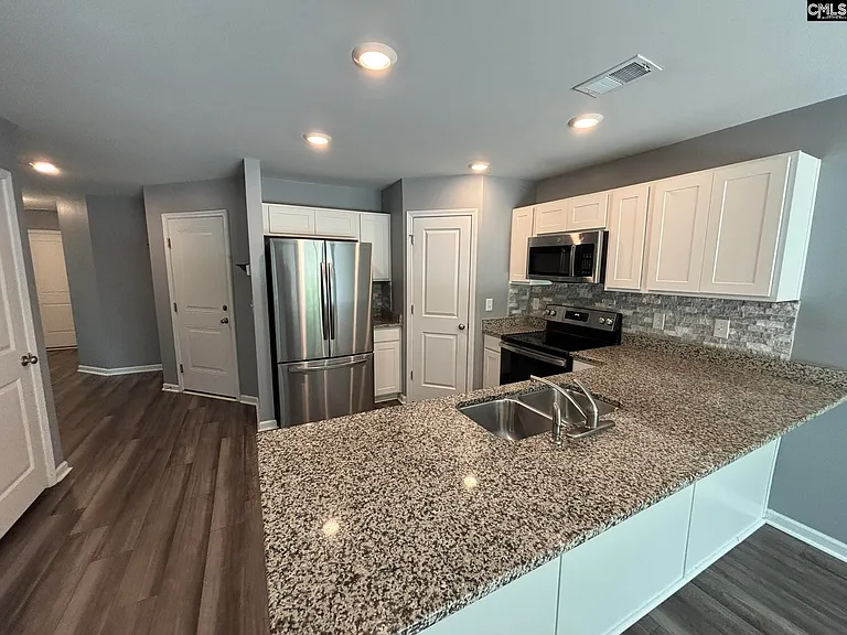 120 Kings Parish Ct — Photo 4