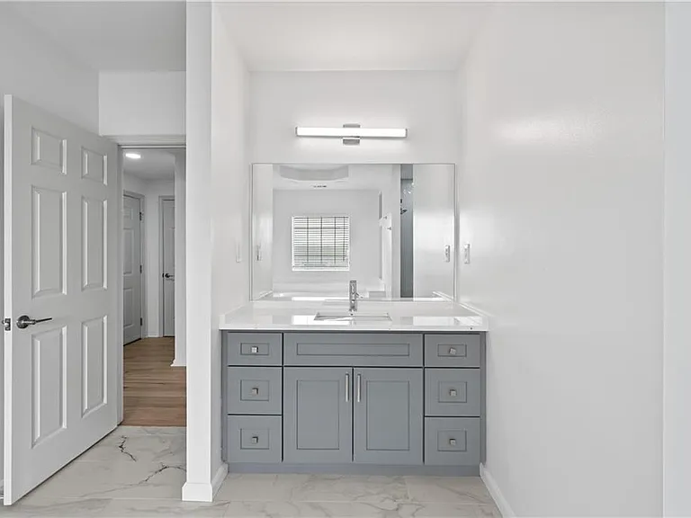 567 Winton Ter NE #A — Photo 15