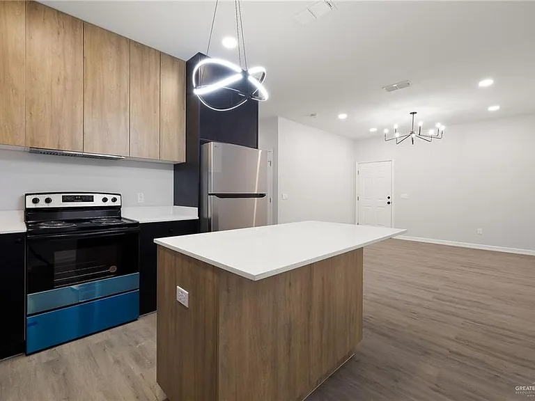 4504 Larkspur Ave #2 — Photo 9