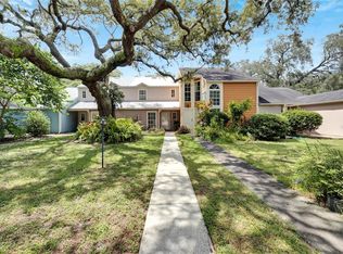 9433 Forest Hills Cir, Tampa, FL 33612