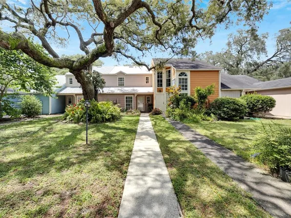 9433 Forest Hills Cir, Tampa, FL 33612