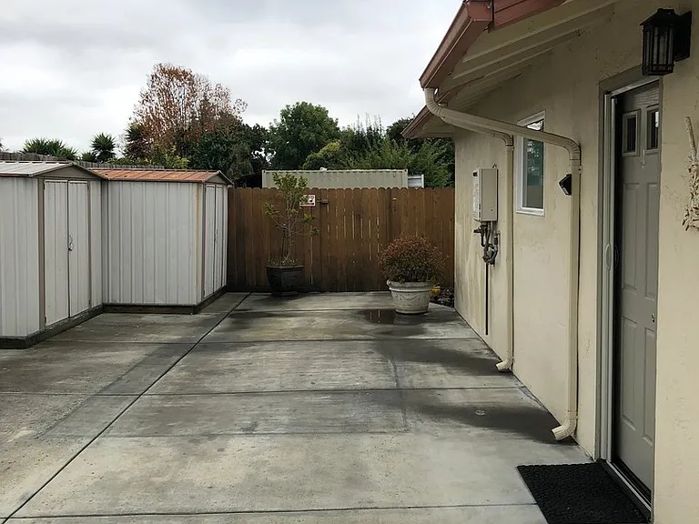 565 Smalley Ave — Photo 22