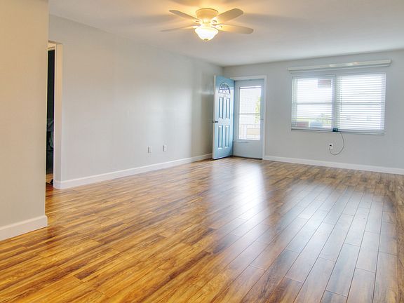 3rd image of 1893 Shore Dr S APT 216