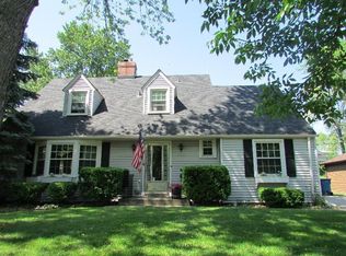 2239 Ridgewood St, Highland, IN 46322