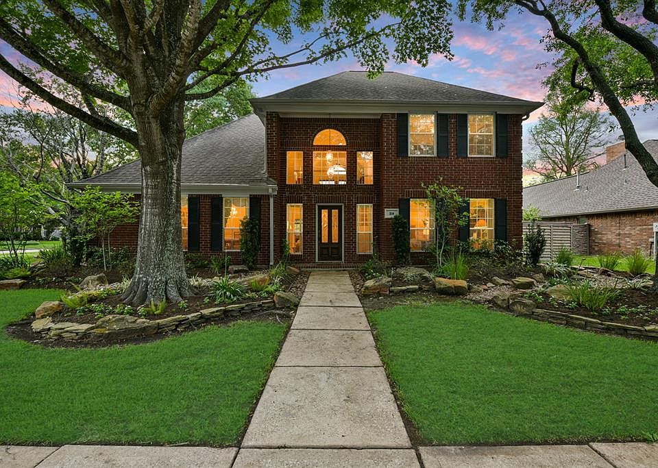 1st image of 314 Eagle Lakes Dr