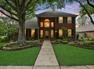 314 Eagle Lakes Dr, Friendswood, TX 77546