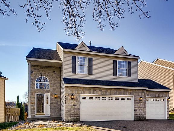 2nd image of 8350 Savanna Oaks Ln