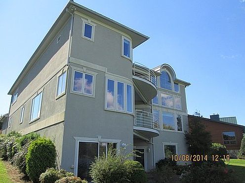 3rd image of 722 Harbor Point Dr