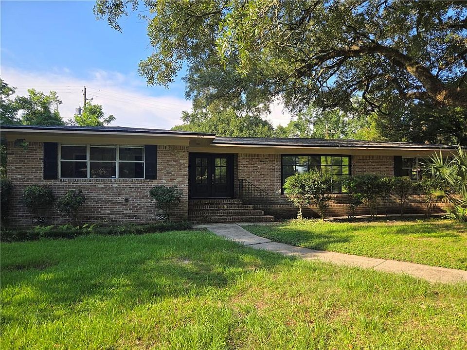 1st image of 1805 Oak Knoll Dr